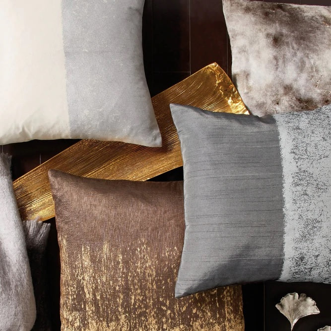Mix And Match Throw Pillows For Your Modern Sofas And Beds