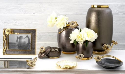 How to Choose the Right Size Picture Frame for Your Artwork