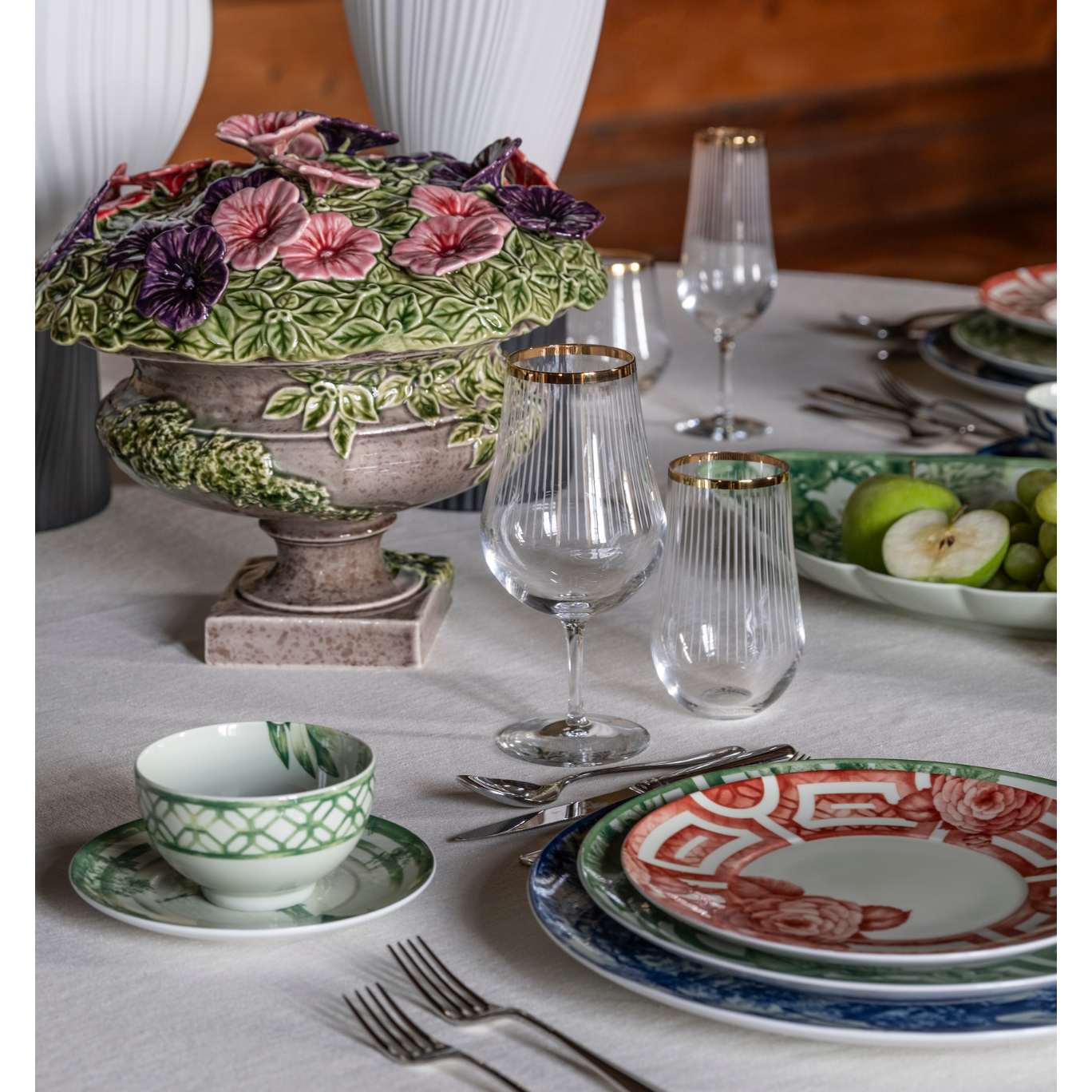 Vista Alegre Winter Garden Wine Goblet