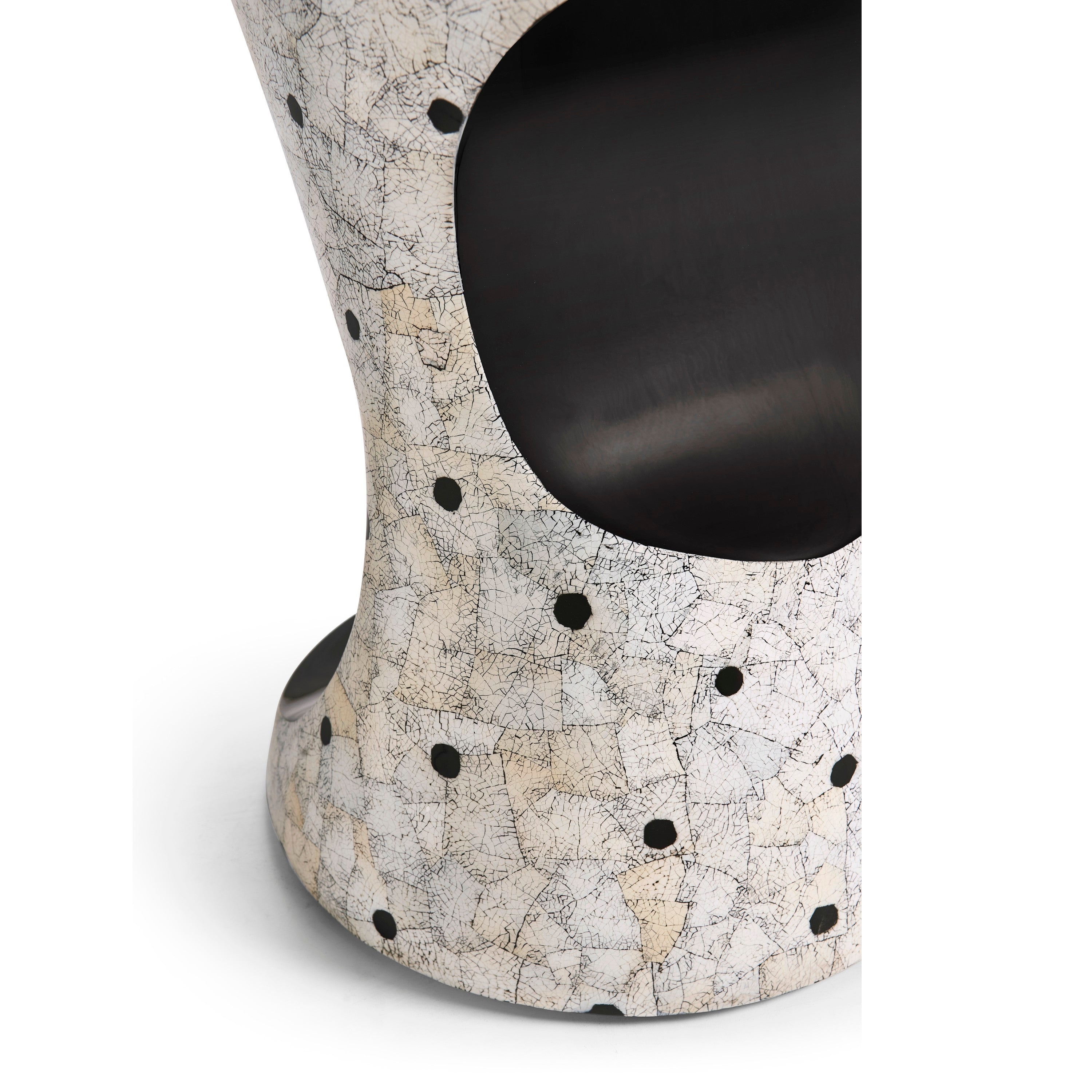 Jonathan Charles Dalmatian Eggshell Round Lamp Table ( 495511-ED001 )