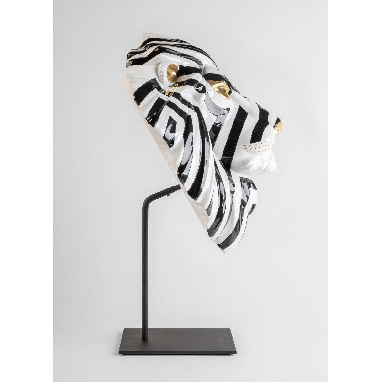 Lladro Lion mask black-gold