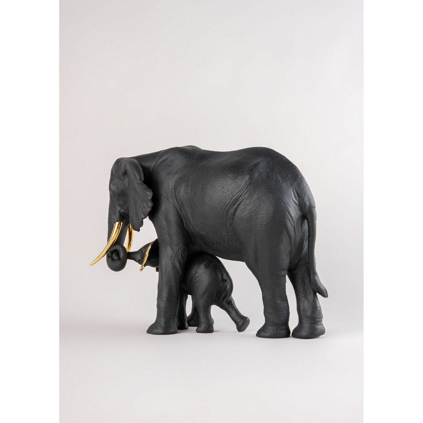 Lladro Leading the way black-gold