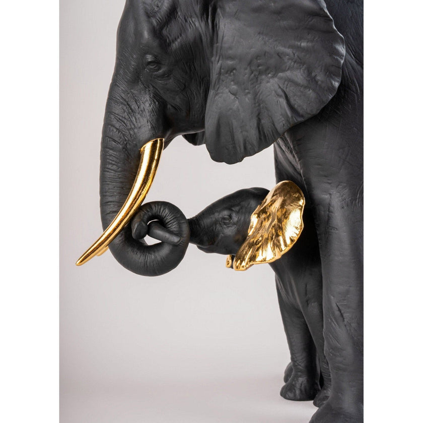 Lladro Leading the way black-gold