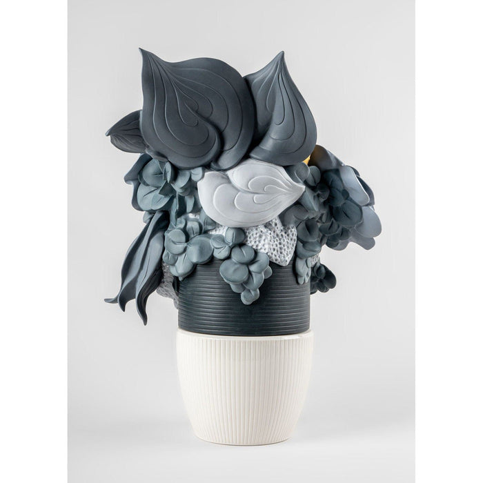 Lladro Vase with flowers blue