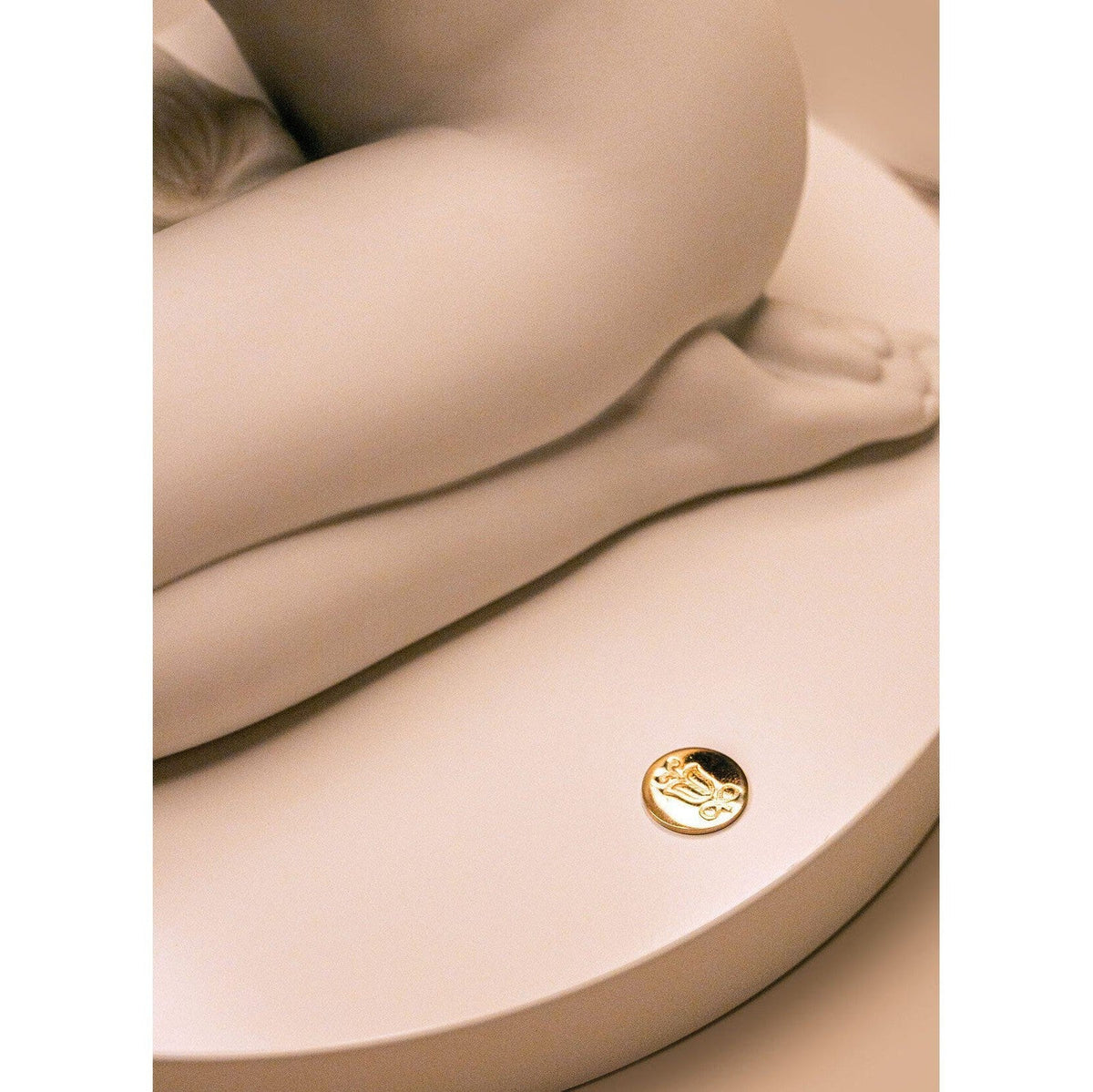 Lladro Inner peace table lamp