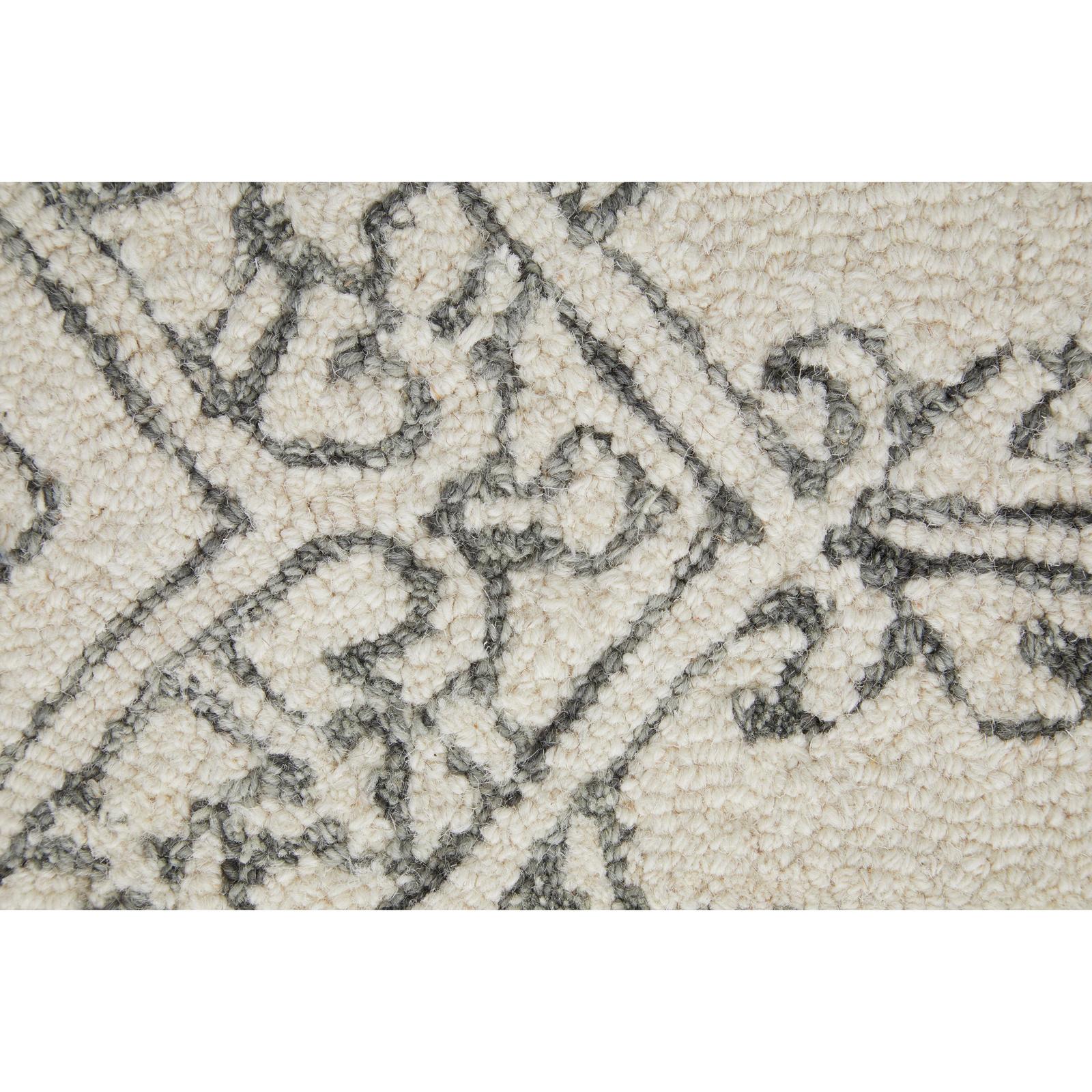 Feizy Belfort 8778F Transitional Medallion Rug in White/Gray