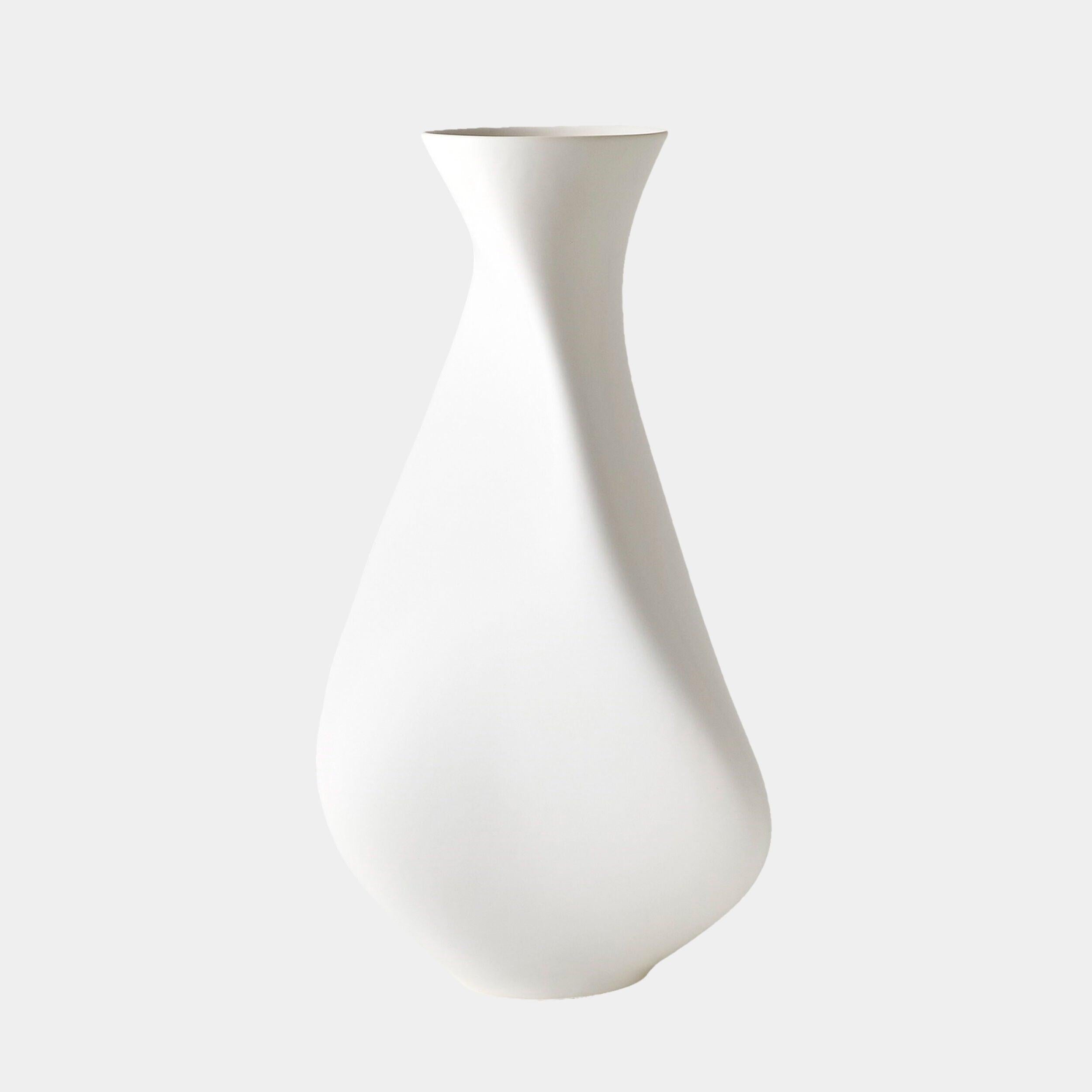 Global Views Serenity Vase