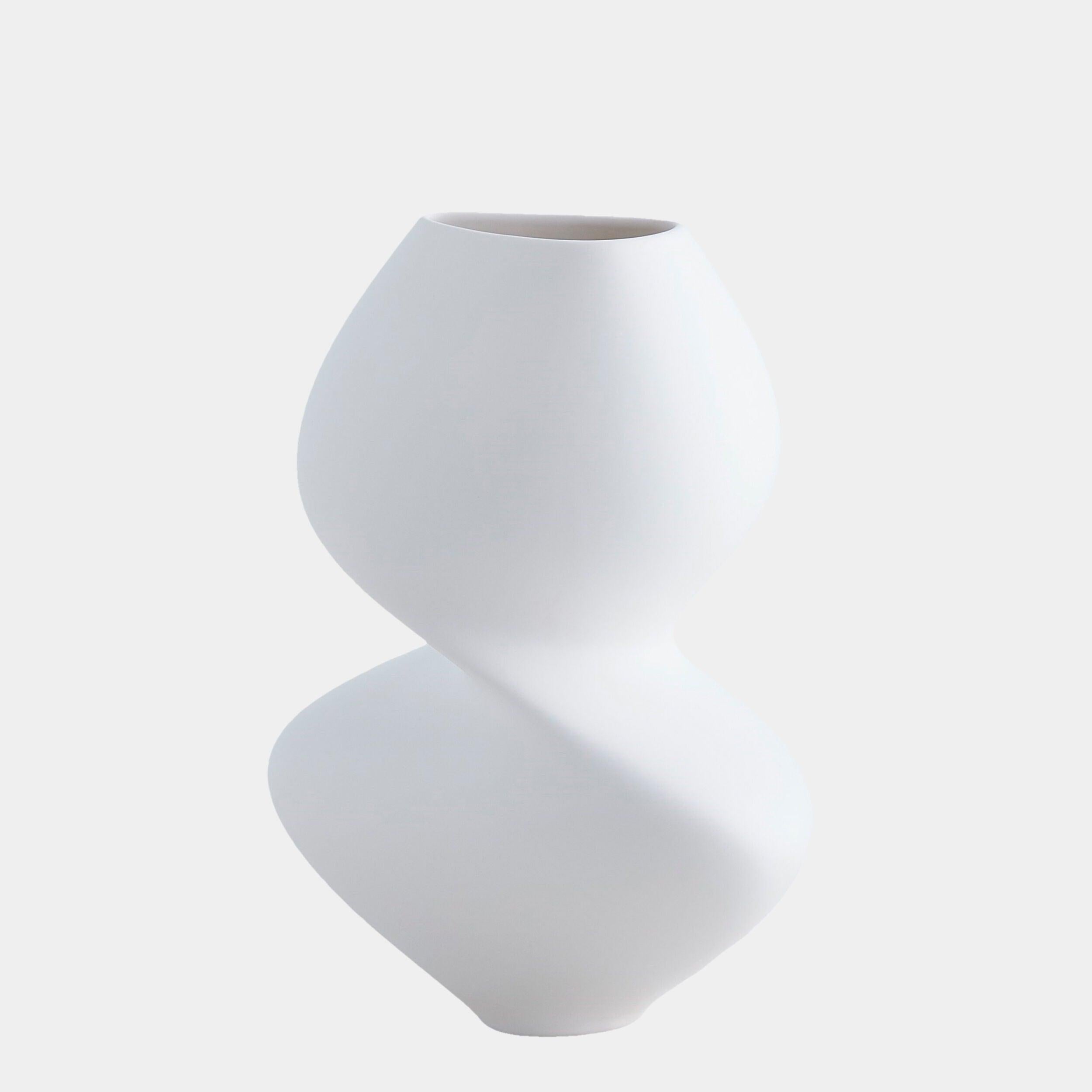 Global Views Sound Hushed Vase