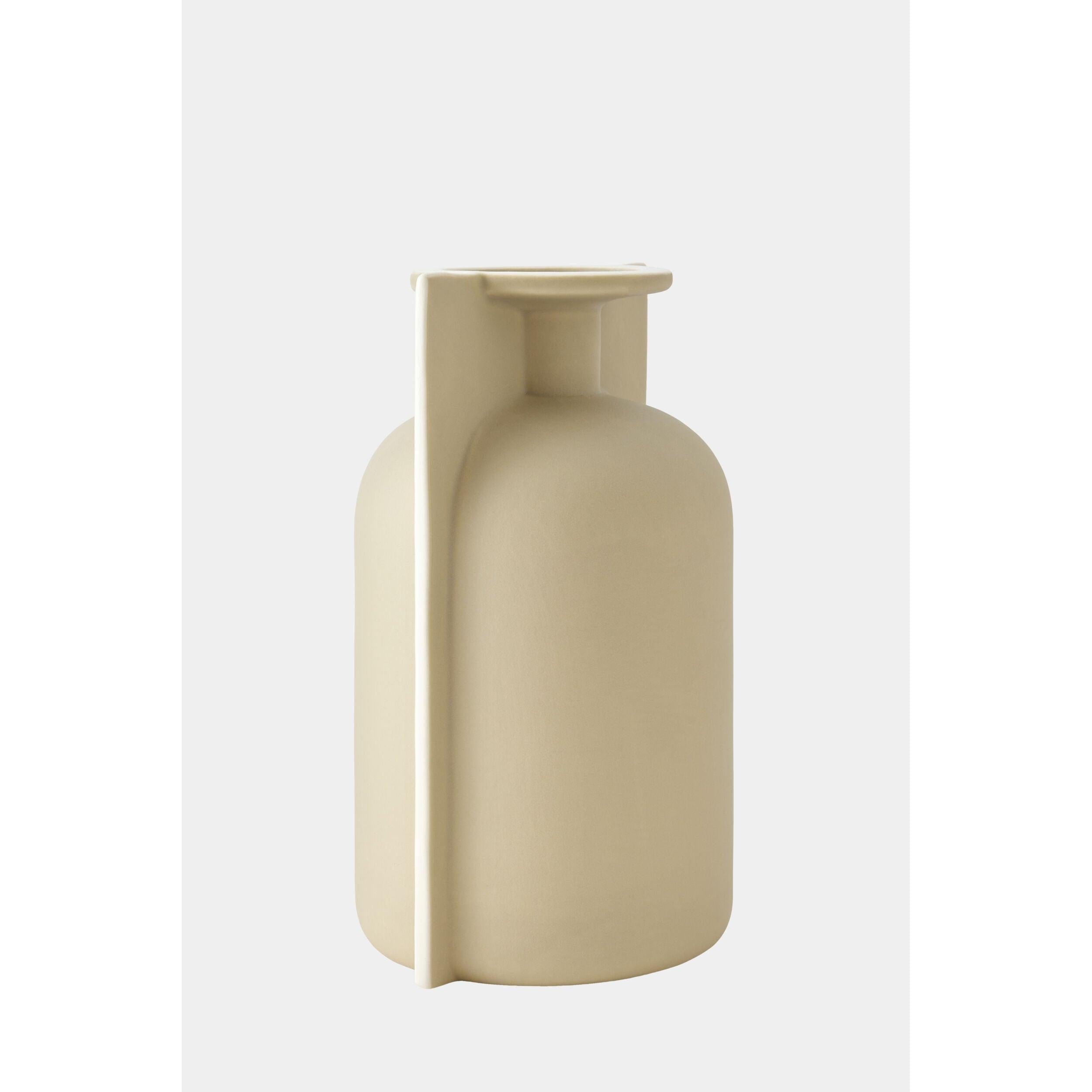 Global Views Brim Vase