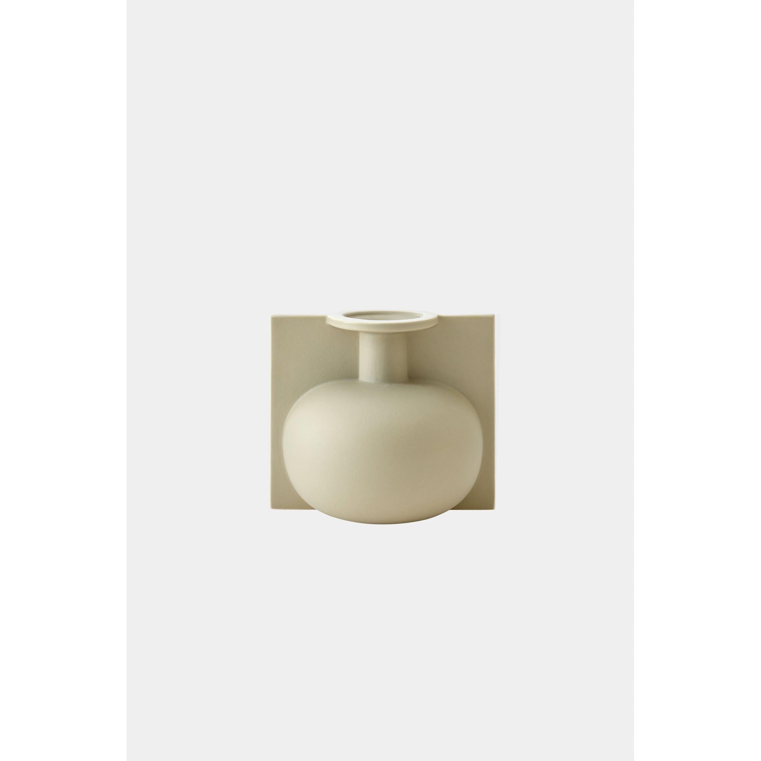 Global Views Brim Vase