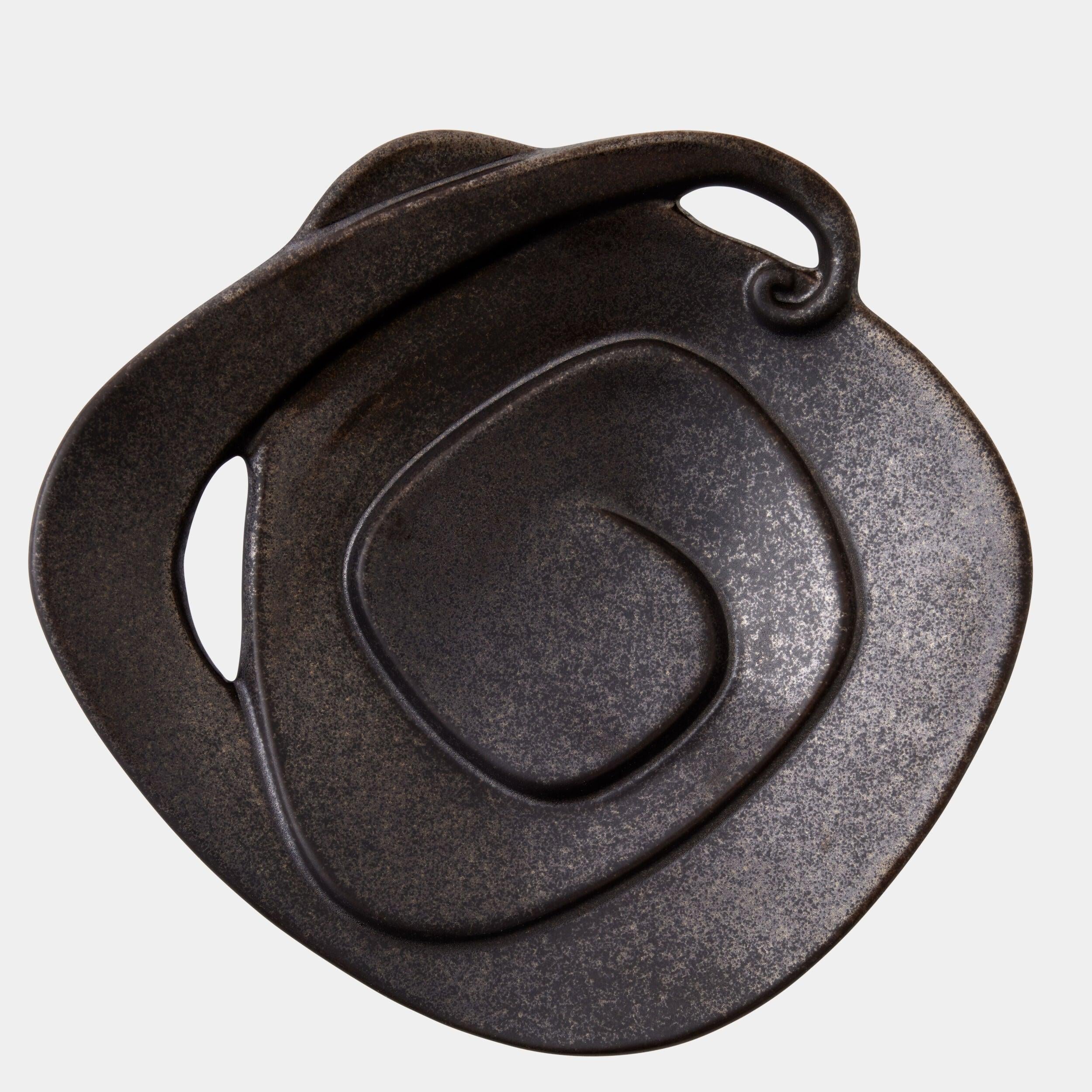 Global Views Spiral Plate
