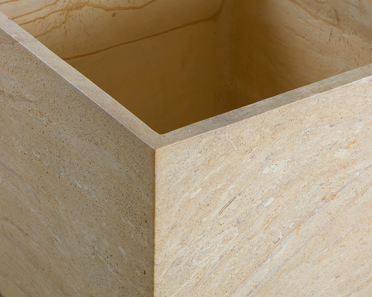 Sunpan Tansy Planter
