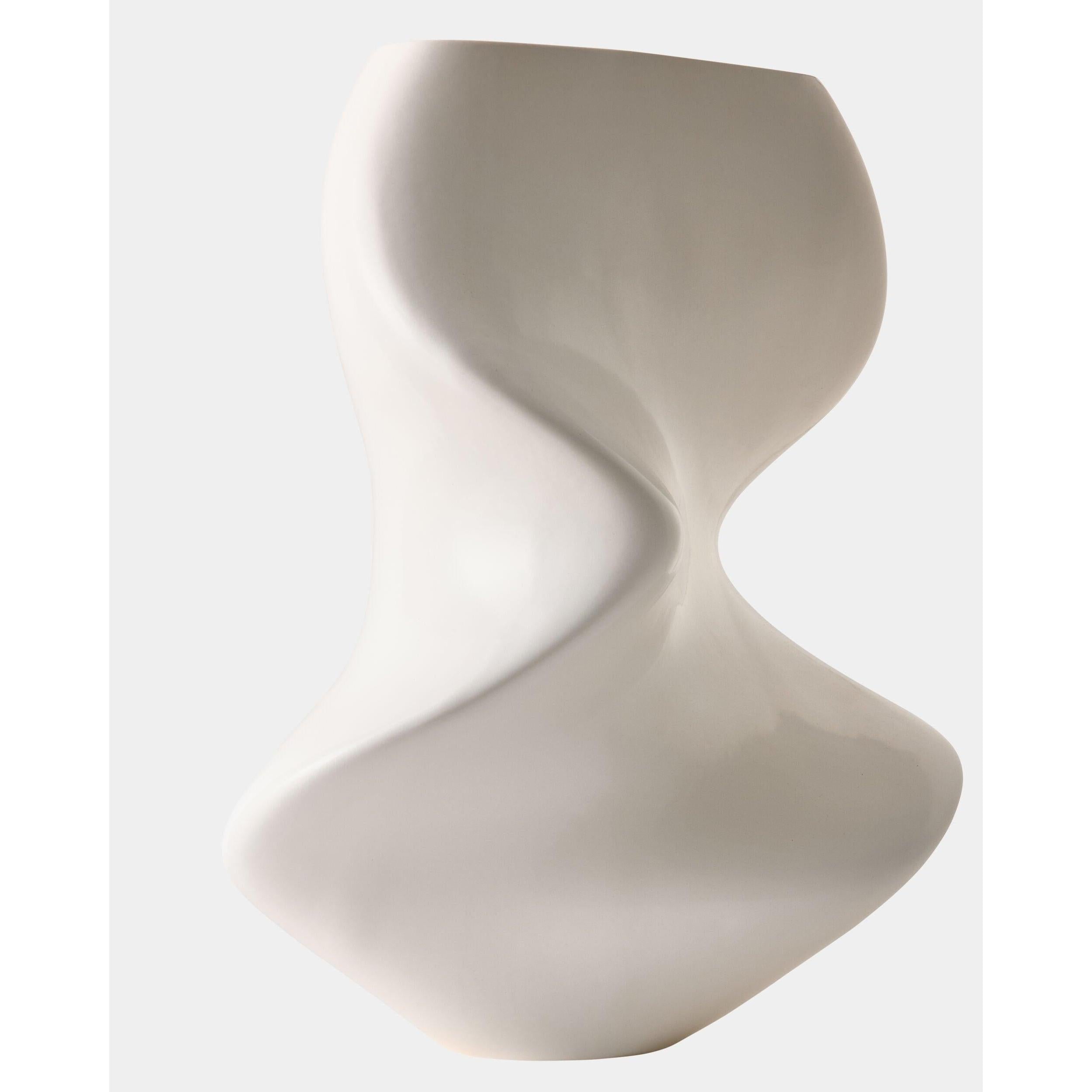 Global Views Resonant Vase