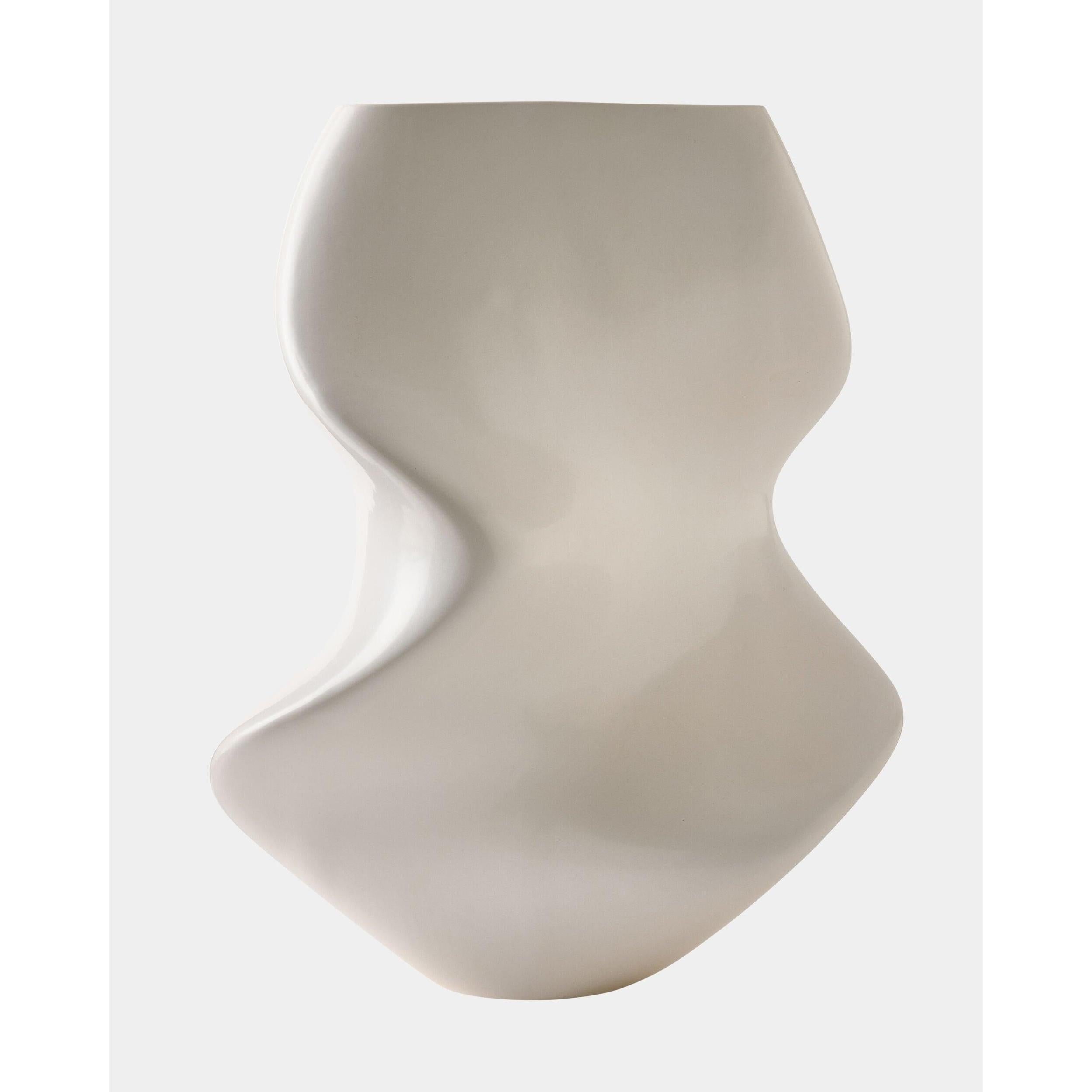 Global Views Resonant Vase