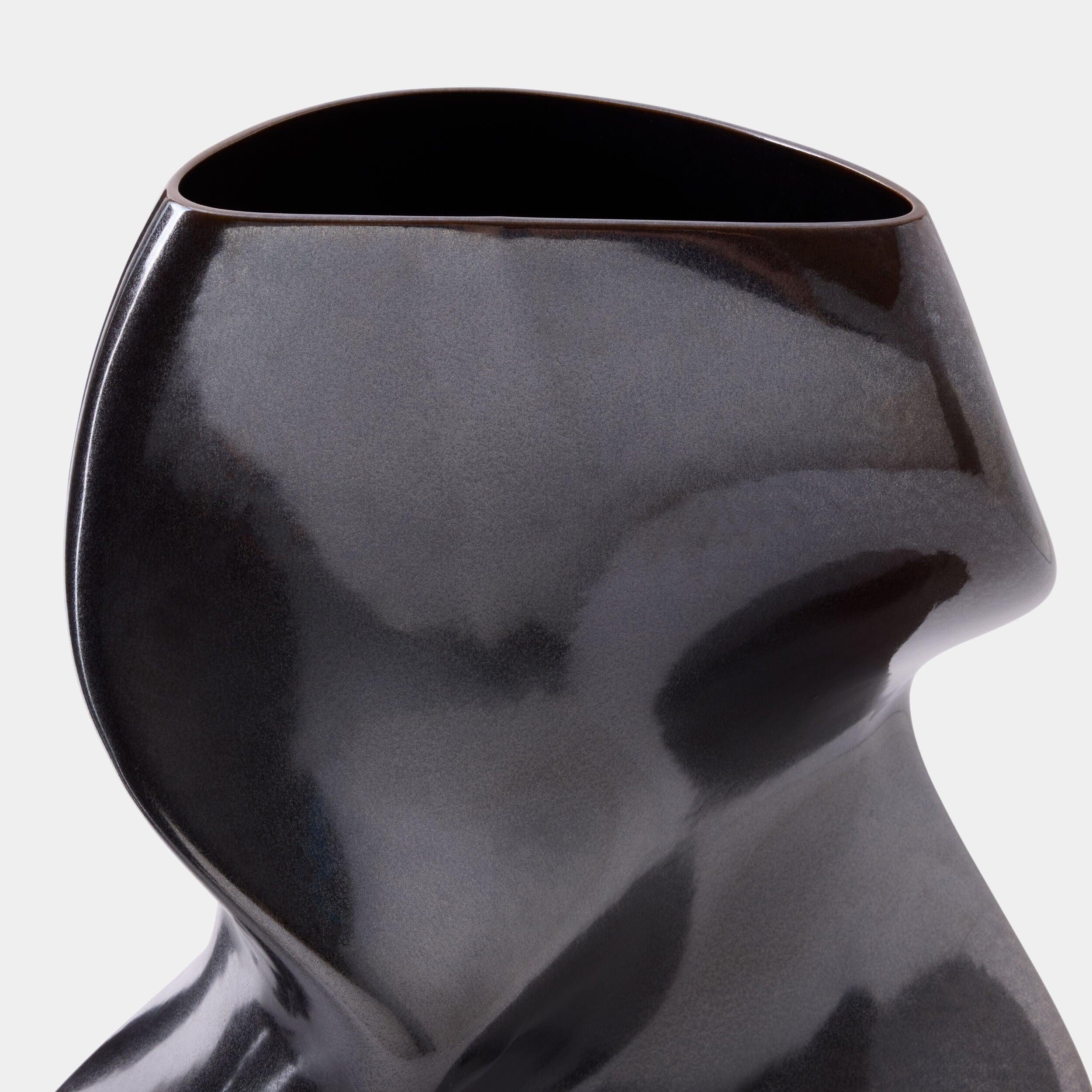 Global Views Resonant Vase