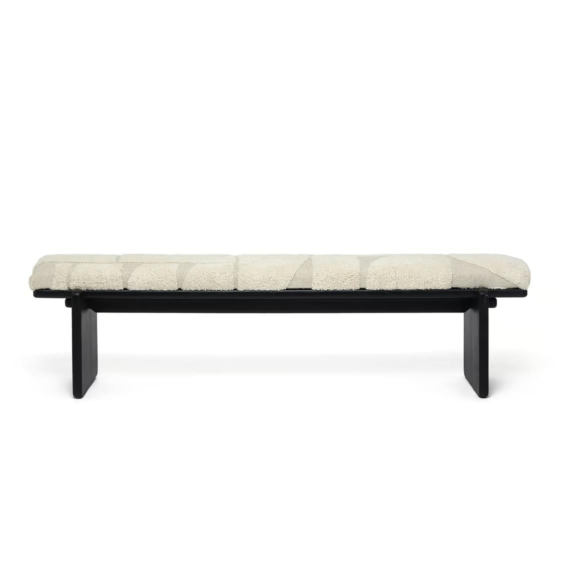 Interlude Collier Grand Bench