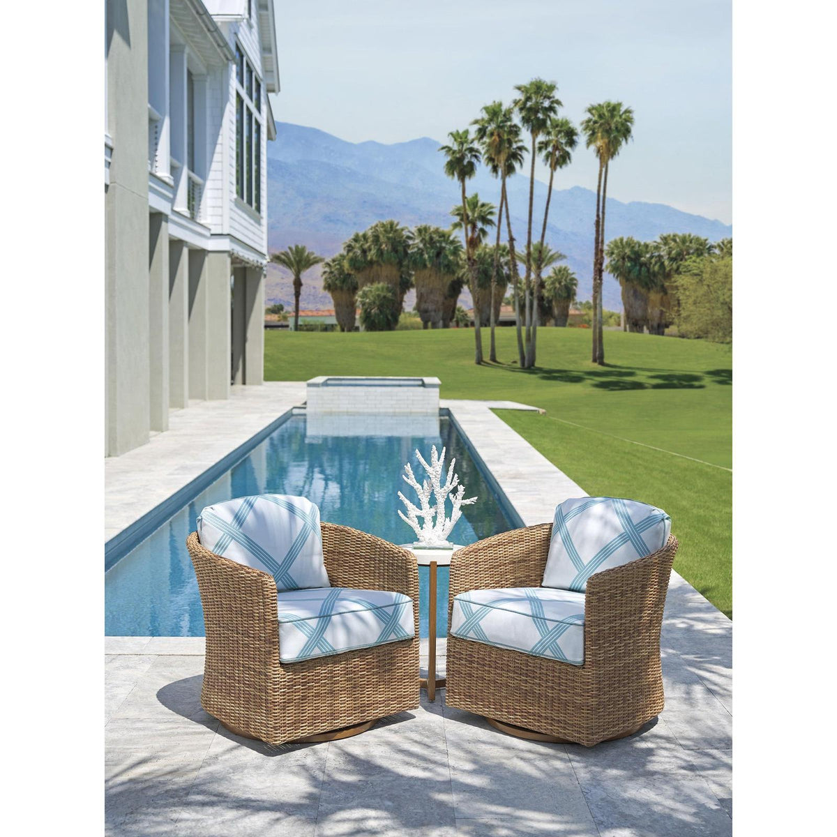 Tommy Bahama Outdoor Palm Desert Poolside Swivel Occasional Chair