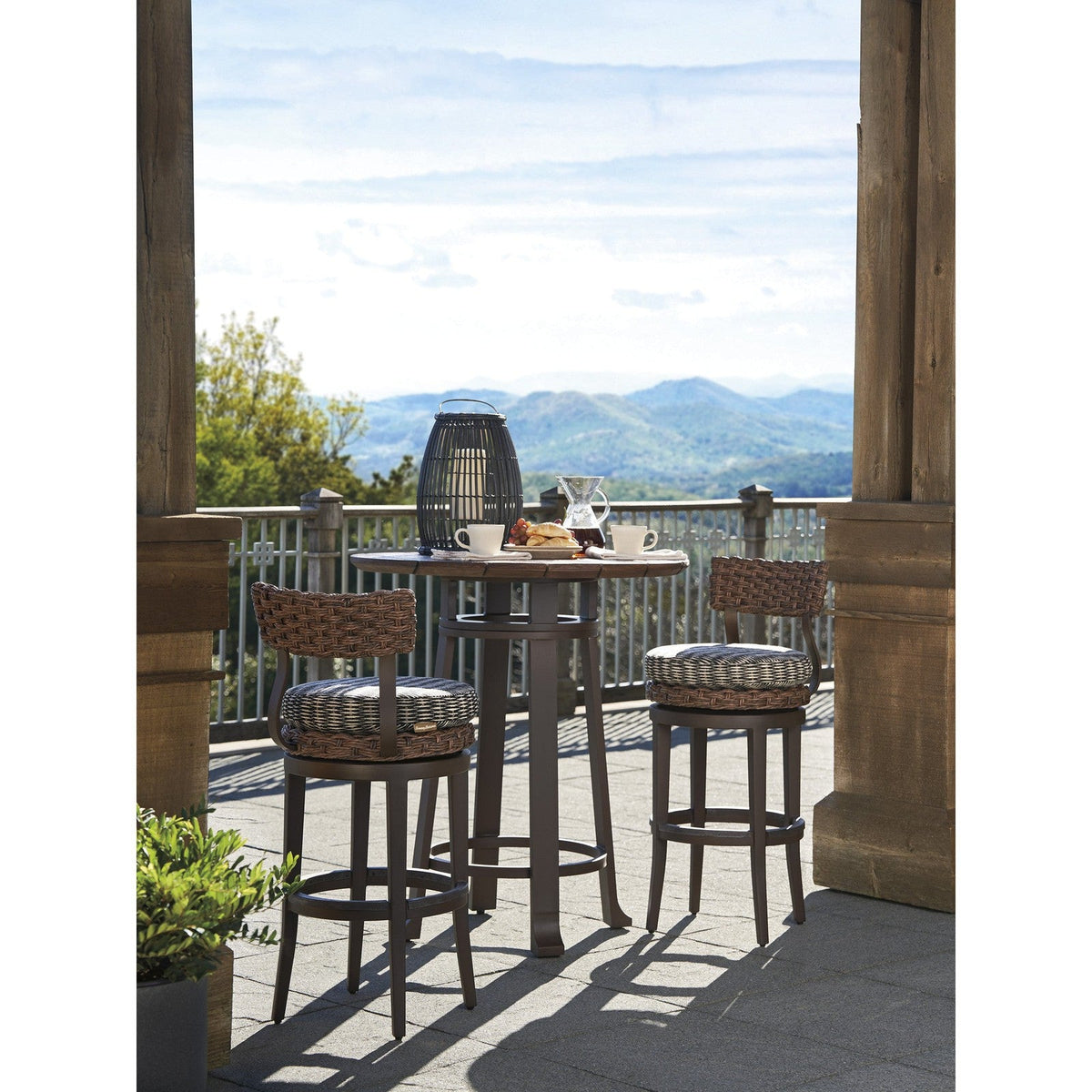 Tommy Bahama Outdoor Kilimanjaro Round Bistro Table