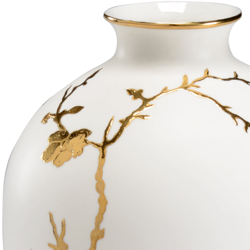Chelsea House Nanshan Vase