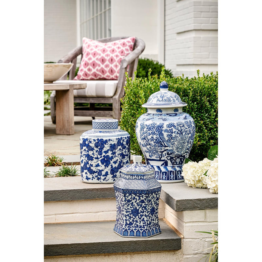 Chelsea House Tang Covered Vase