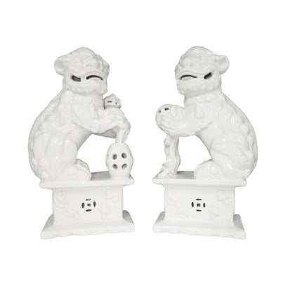Chelsea House White Foo Dog Figure - Set of 2