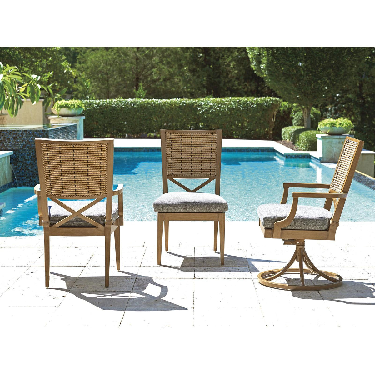 Tommy Bahama Outdoor Los Altos Valley View Swivel Rocker Dining Chair