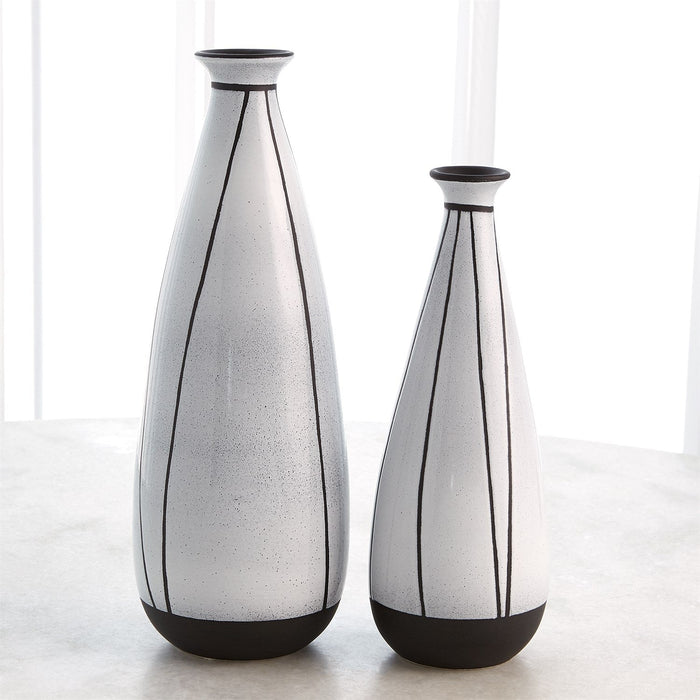 Global Views Black/White Linear Bottle