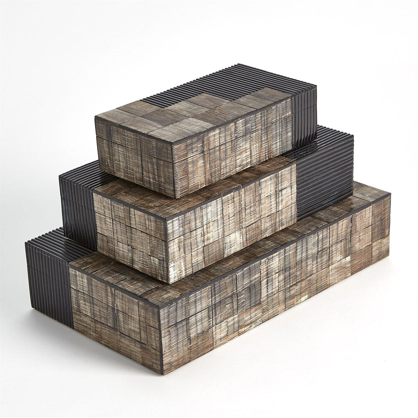 Global Views Gilles Ribbed Horn/Resin Box