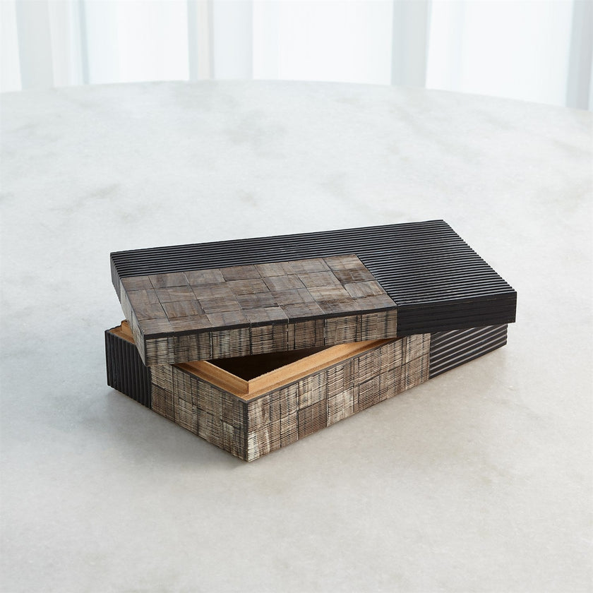 Global Views Gilles Ribbed Horn/Resin Box