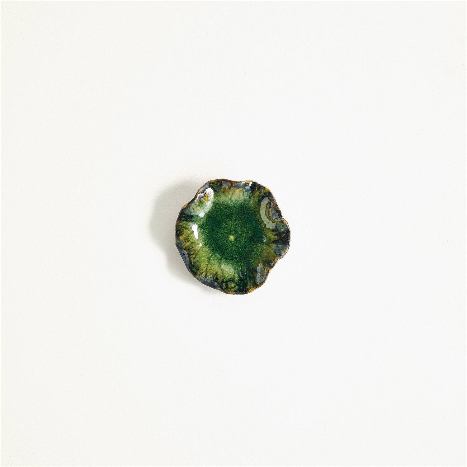 Global Views Green Free Formed Lily Plate