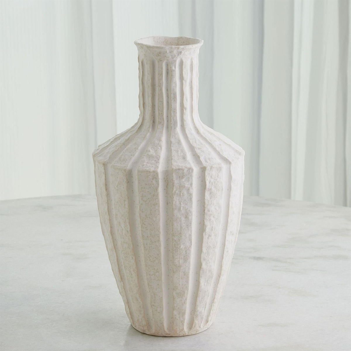 Global Views Emperor Vase