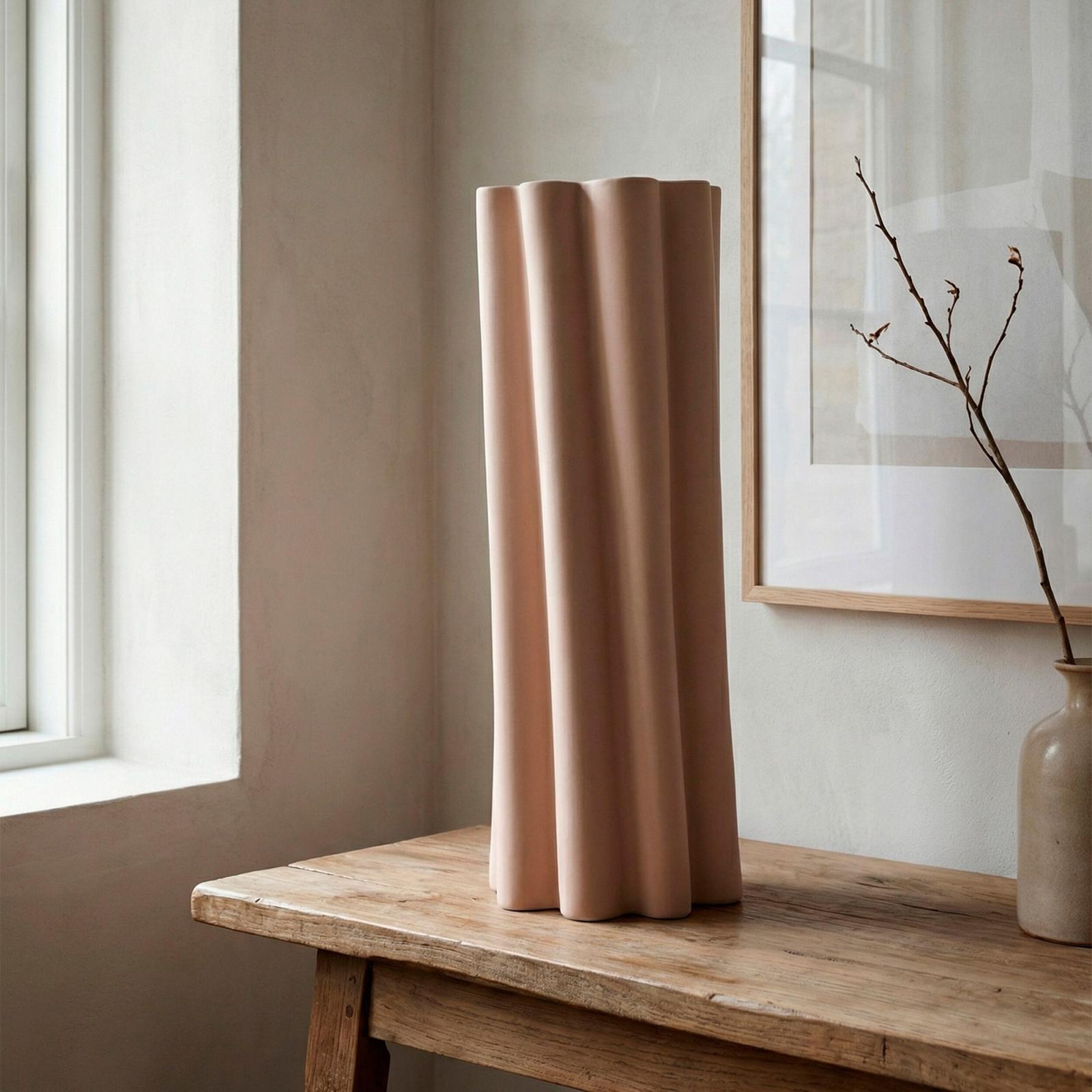Global Views Cirrus Vase