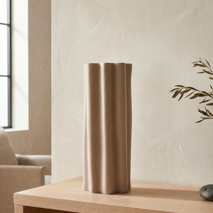 Global Views Cirrus Vase