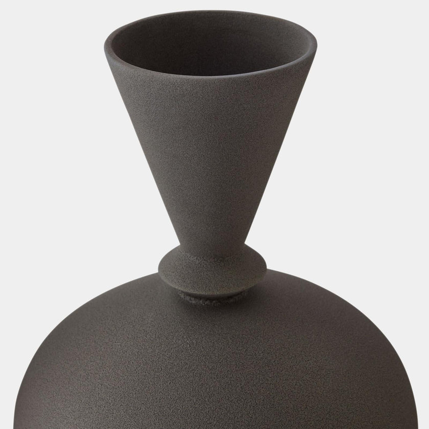 Global Views Villa Vase
