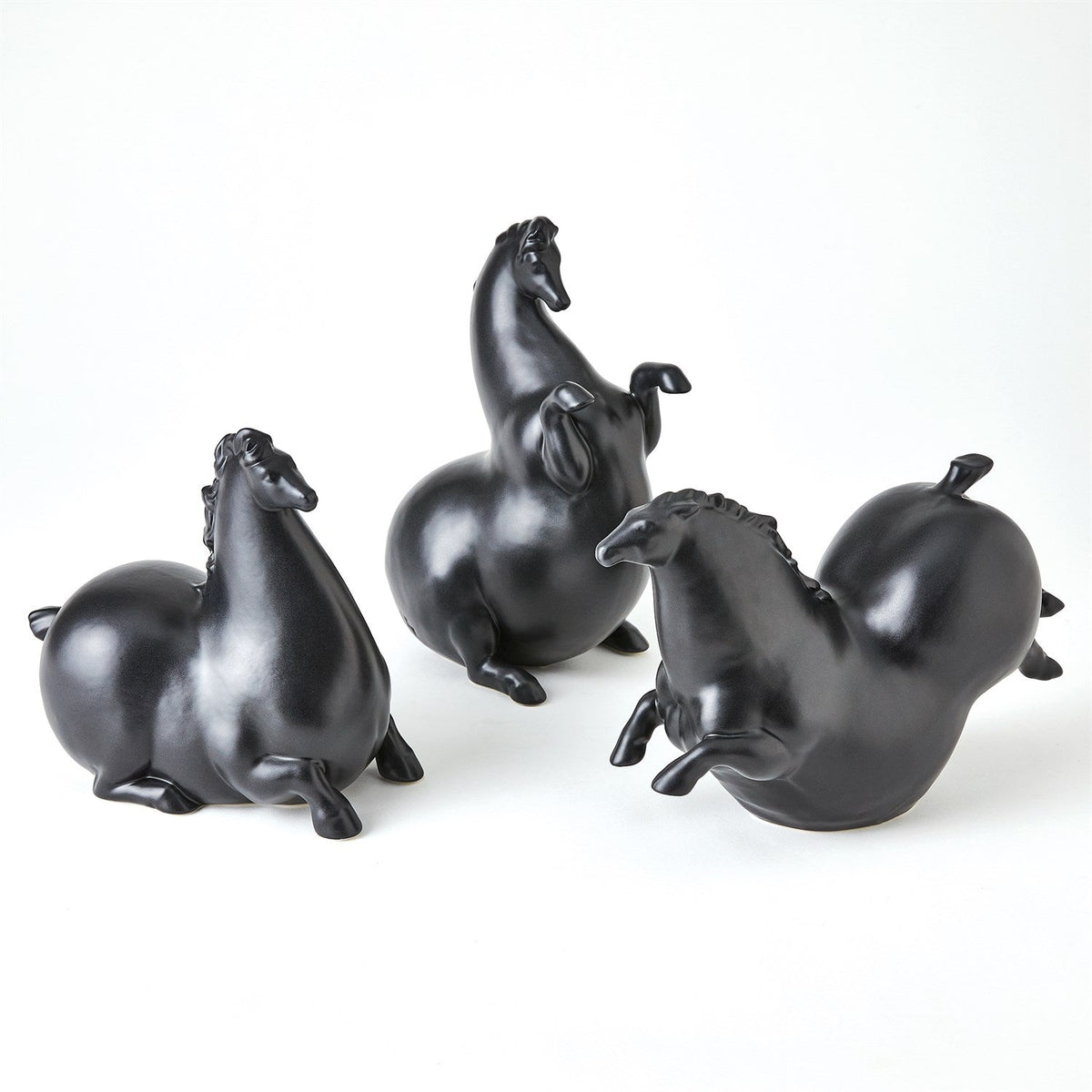 Global Views Friesian Horse - Matte Black