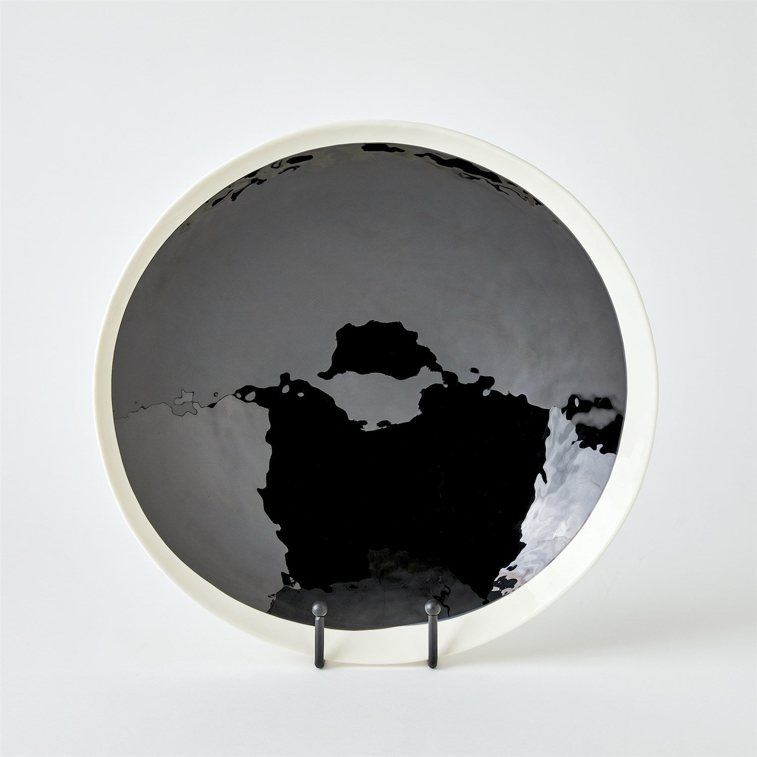 Global Views Ebony & Ivory Collection