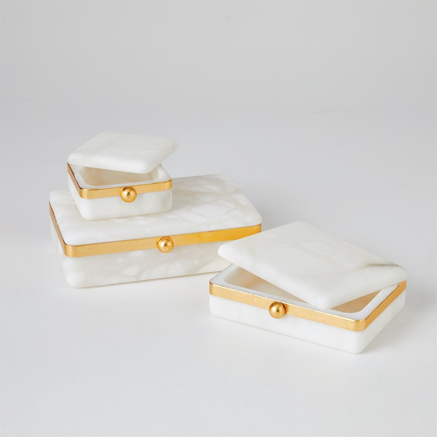 Global Views Gold Band Swivel Alabaster Box