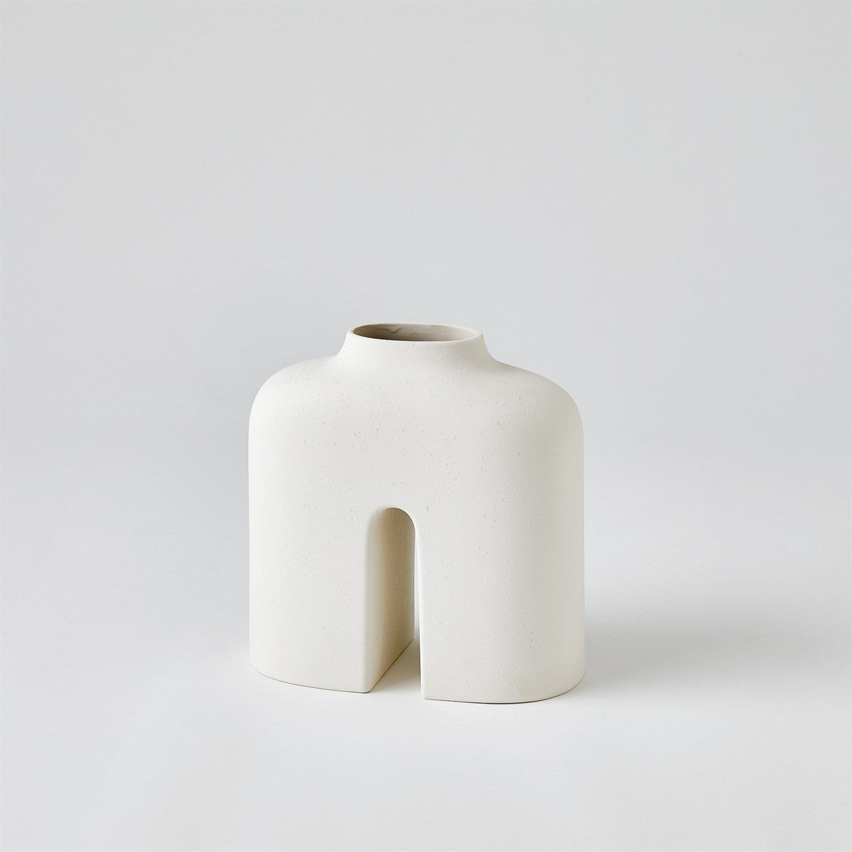 Global Views Guardian Vase - White Cream