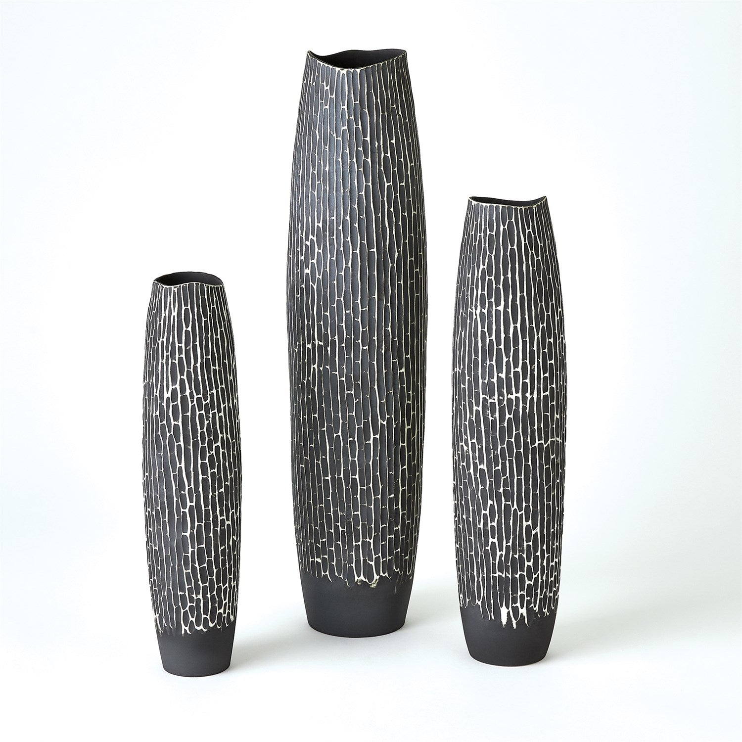 Global Views Horsetail Vase - Grey