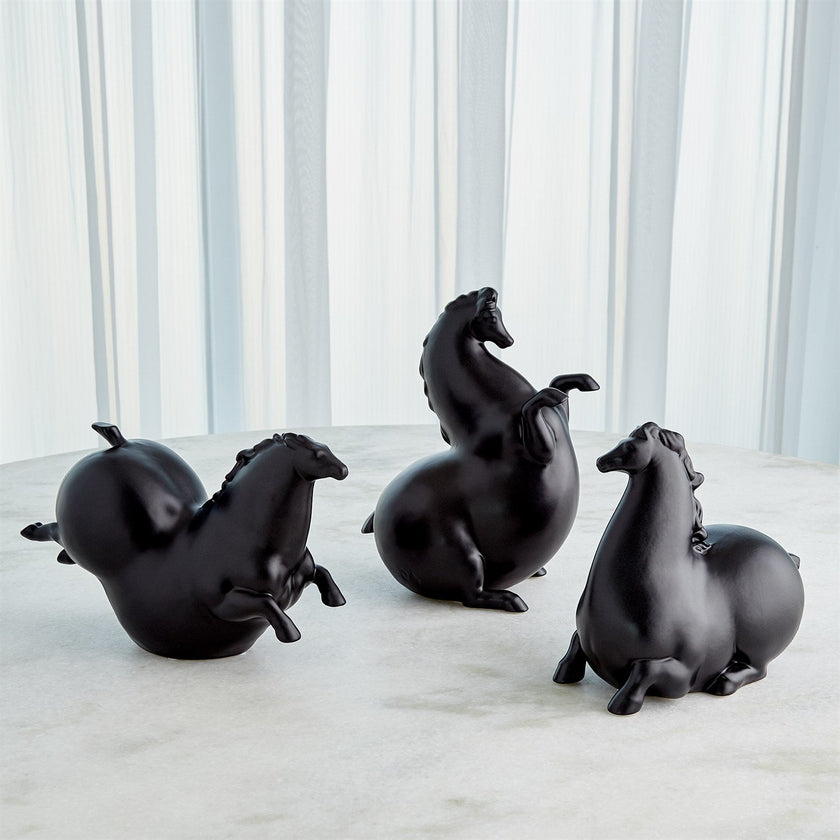 Global Views Friesian Horse - Matte Black