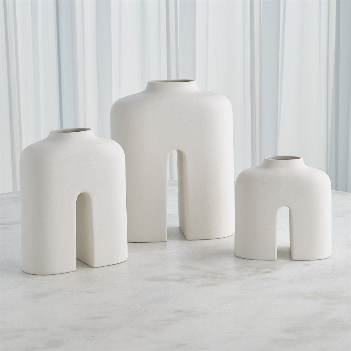 Global Views Guardian Vase - White Cream