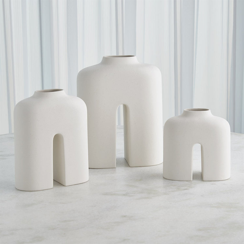 Global Views Guardian Vase - White Cream