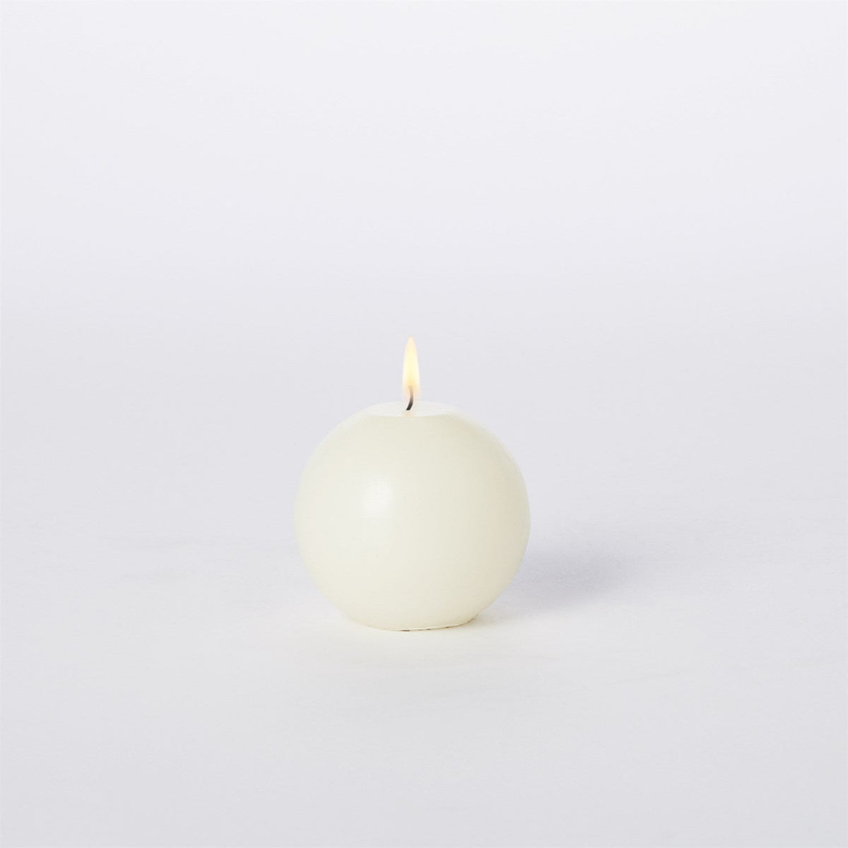 Global Views Unscented Ball Candle