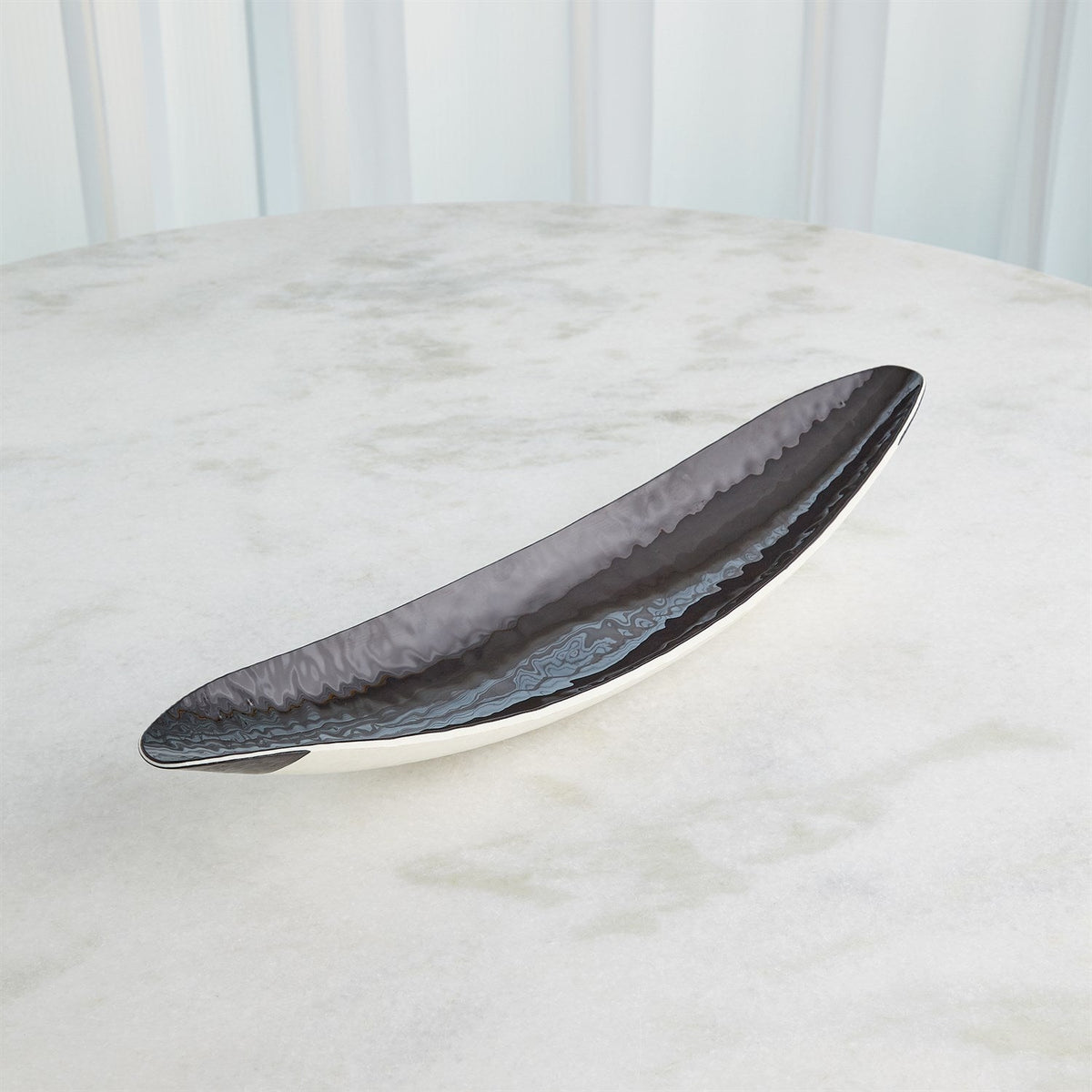 Global Views Ebony & Ivory Collection