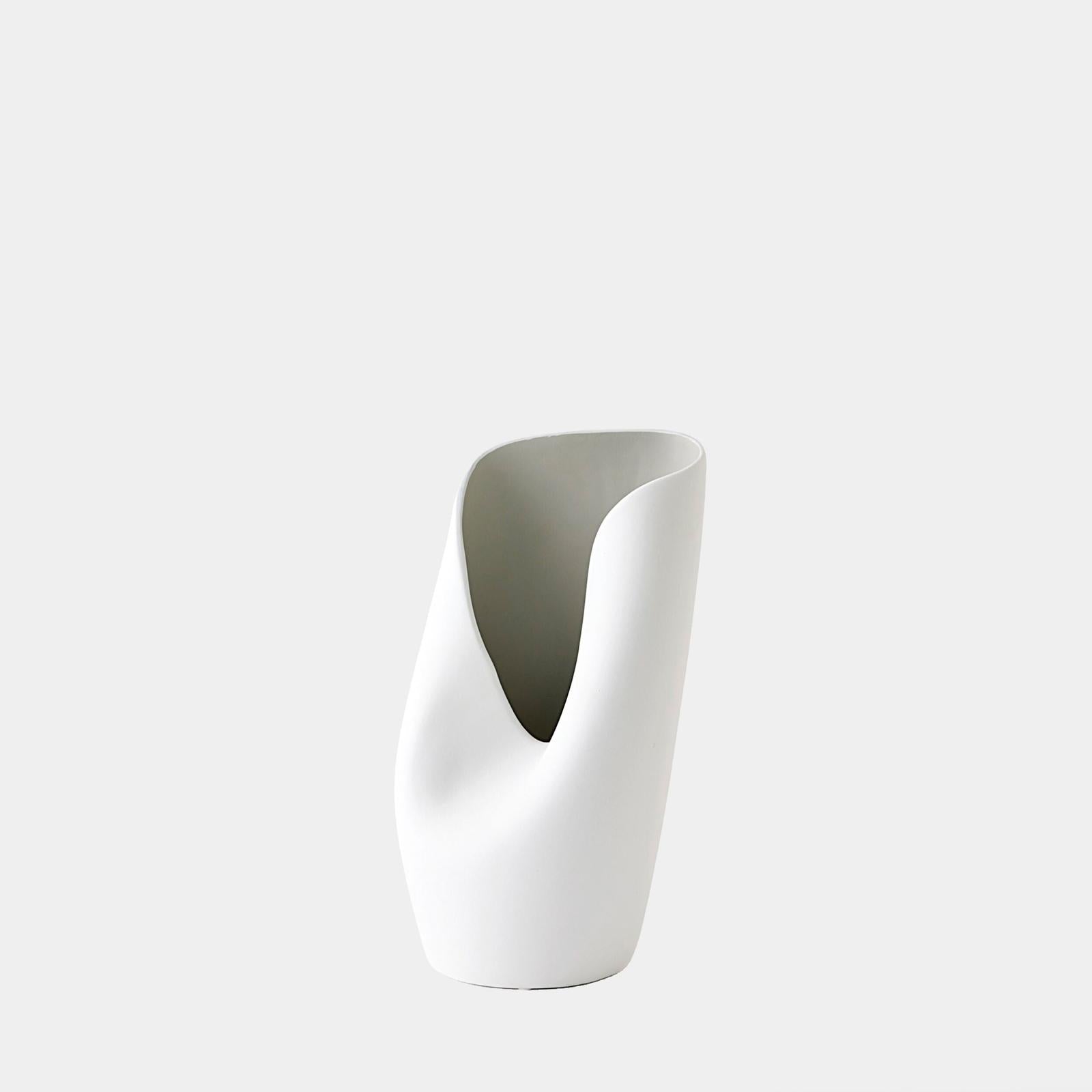 Global Views Avian Vase
