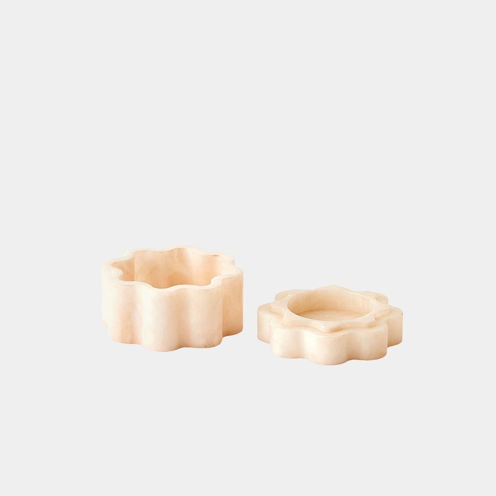 Global Views Cumulus Alabaster Wide Box Cream