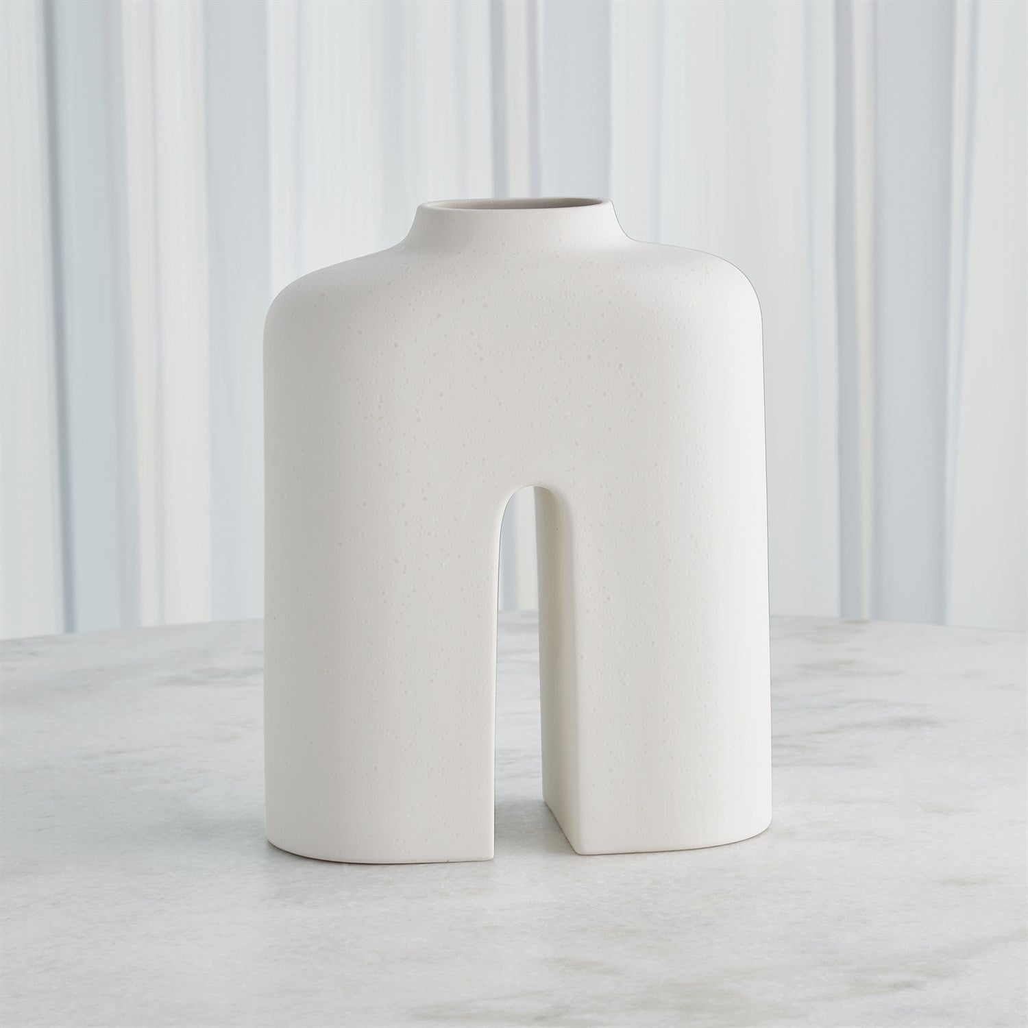 Global Views Guardian Vase - White Cream