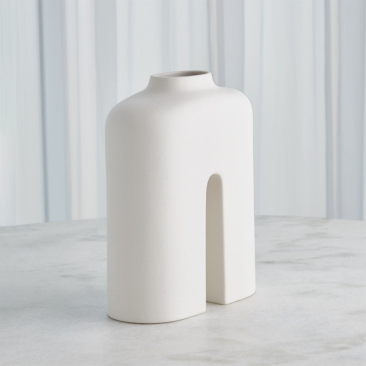 Global Views Guardian Vase - White Cream