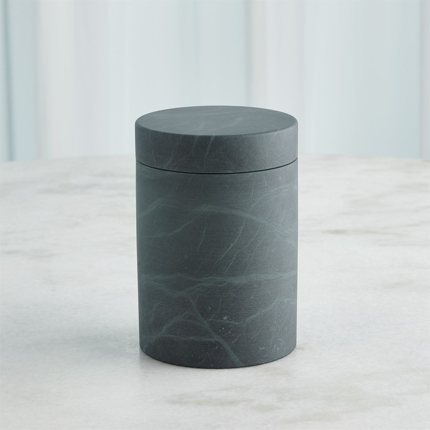 Global Views Cilindro Alabaster Box - BlackGreen