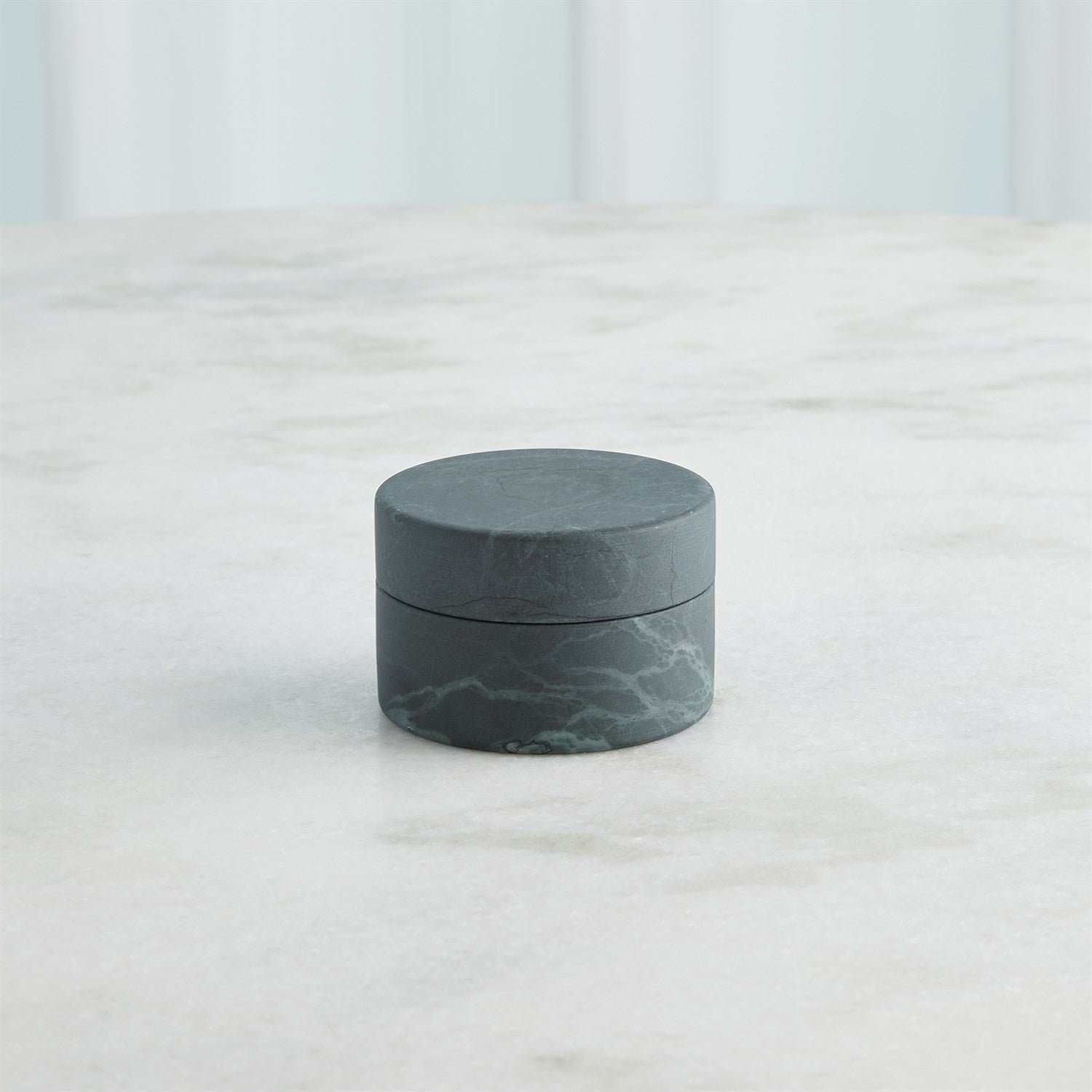 Global Views Cilindro Alabaster Box - BlackGreen